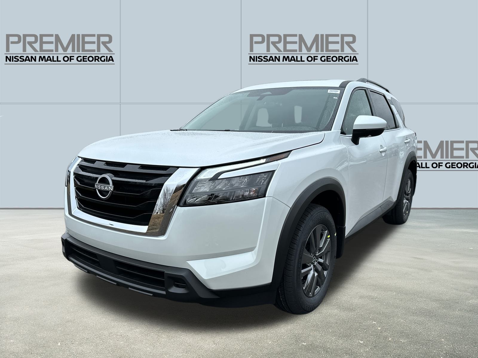 2025 Nissan Pathfinder SV's photo