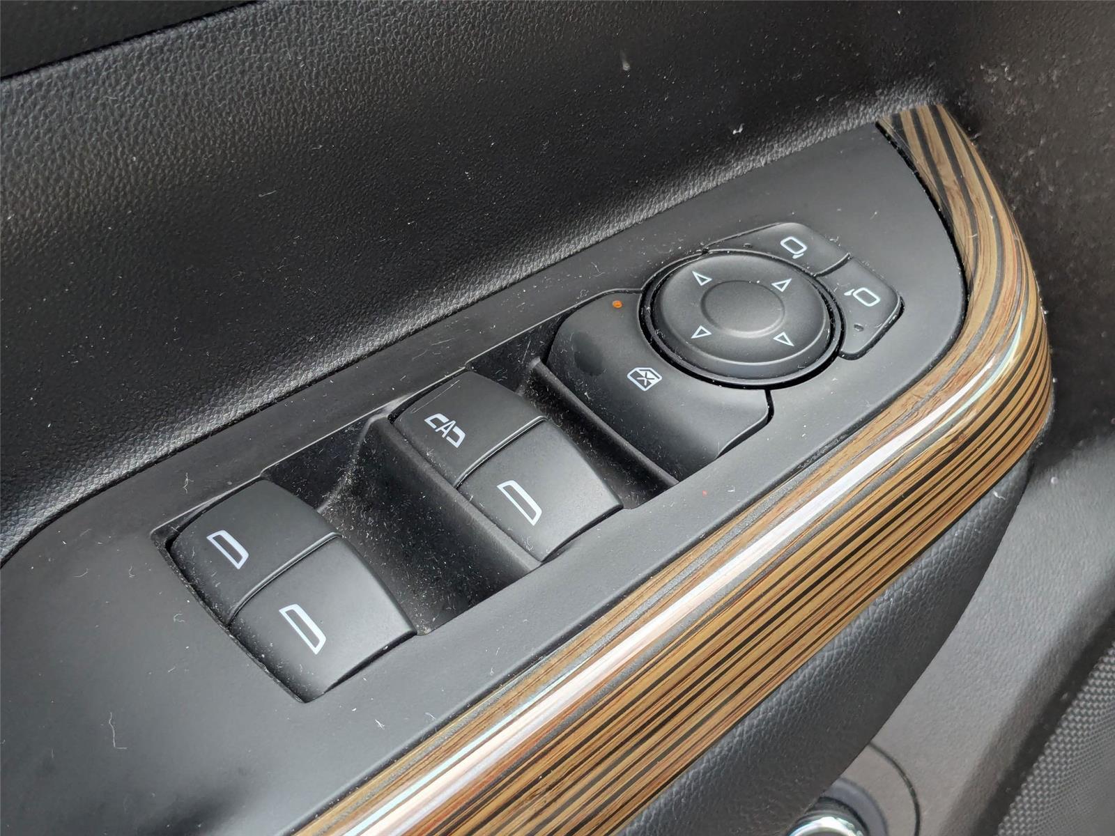 2023 Gmc Acadia SLE photo 11