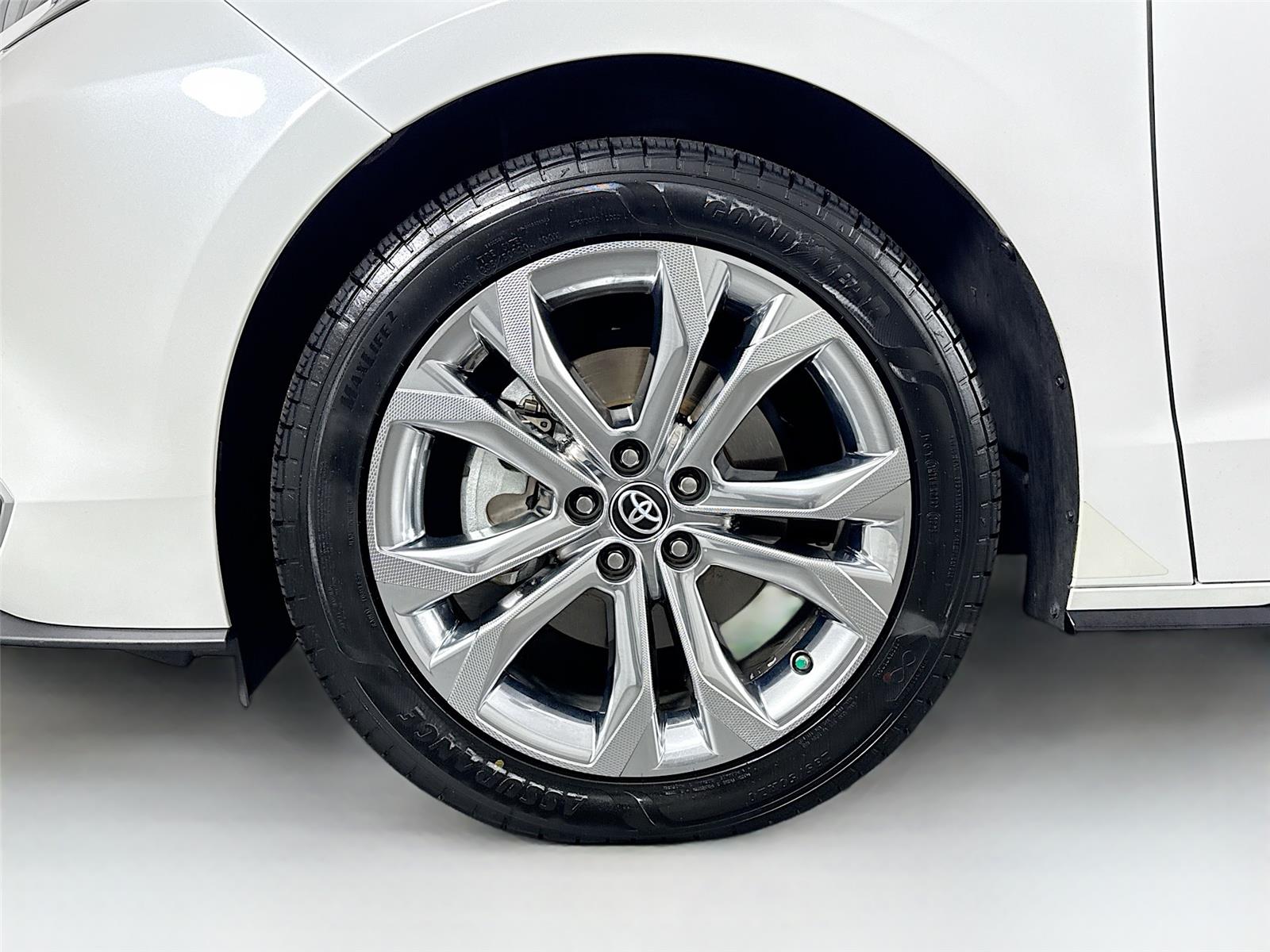 2023 Toyota Sienna Platinum photo 11