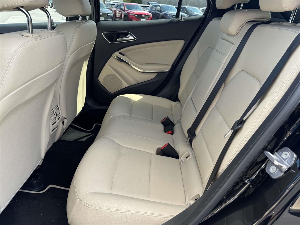 2020 Mercedes Benz GLA 250 4MATIC photo 14