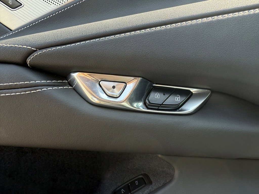 2025 Chevrolet Corvette Stingray 2LT photo 31