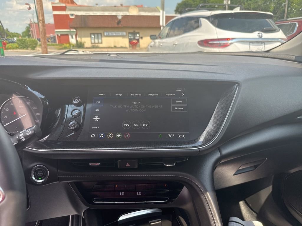 2022 Buick Envision Essence photo 18