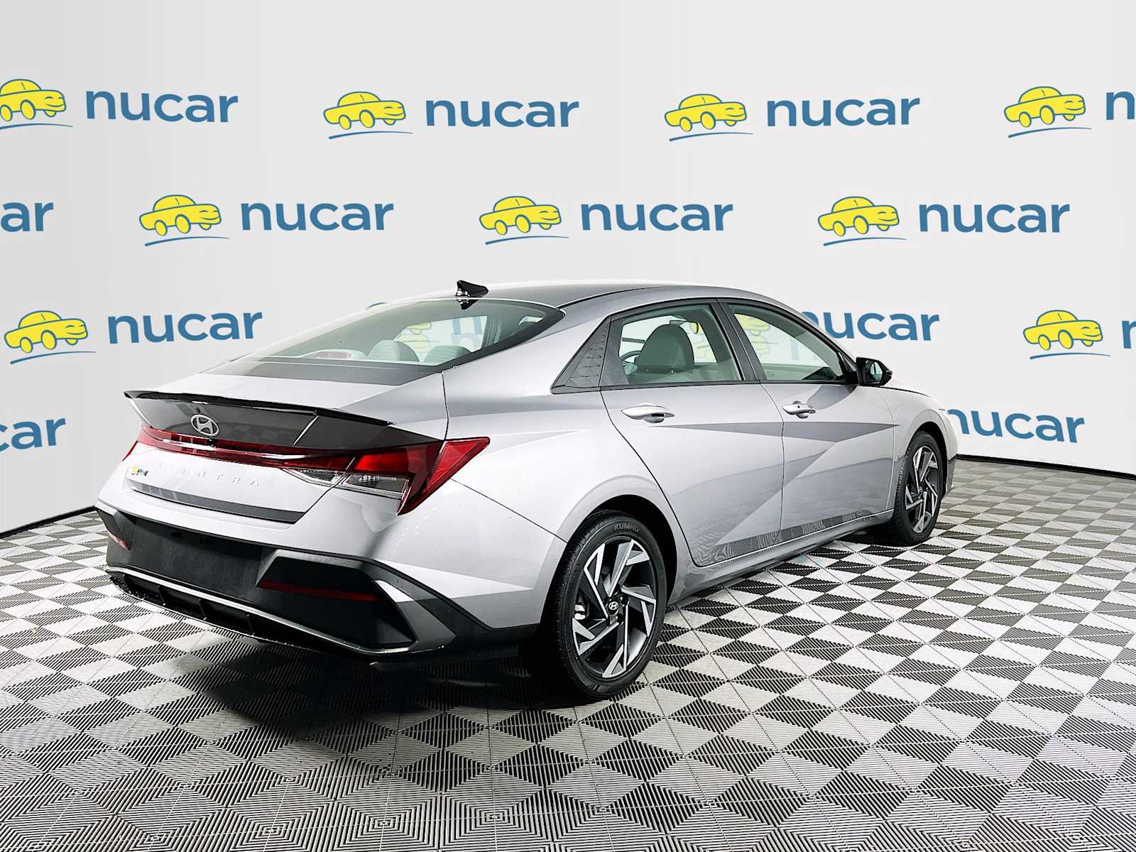 2025 Hyundai Elantra SEL Sport photo 4