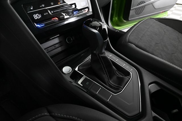 2025 Volkswagen Taos SE photo 11