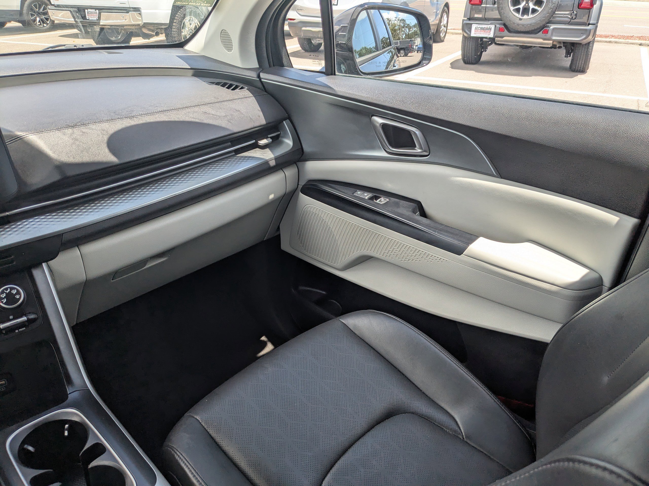 2022 Kia Carnival LXS photo 18