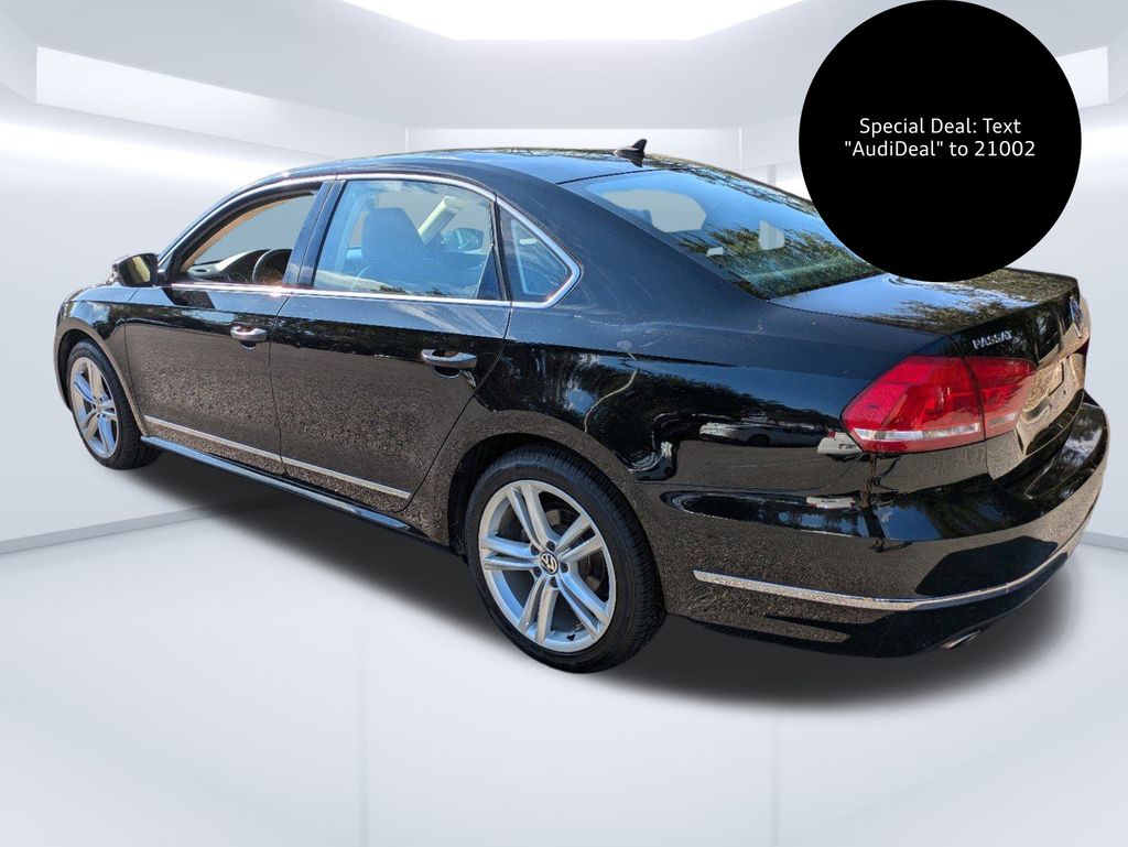 2015 Volkswagen Passat TDI SE photo 4