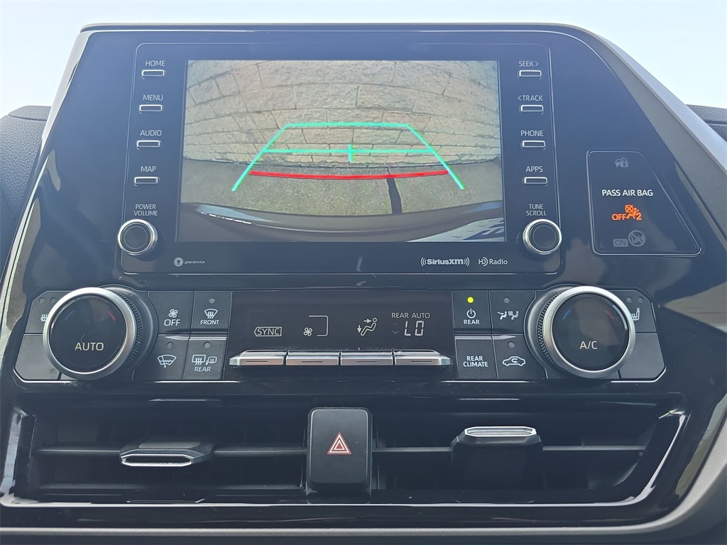 2020 Toyota Highlander XLE photo 15