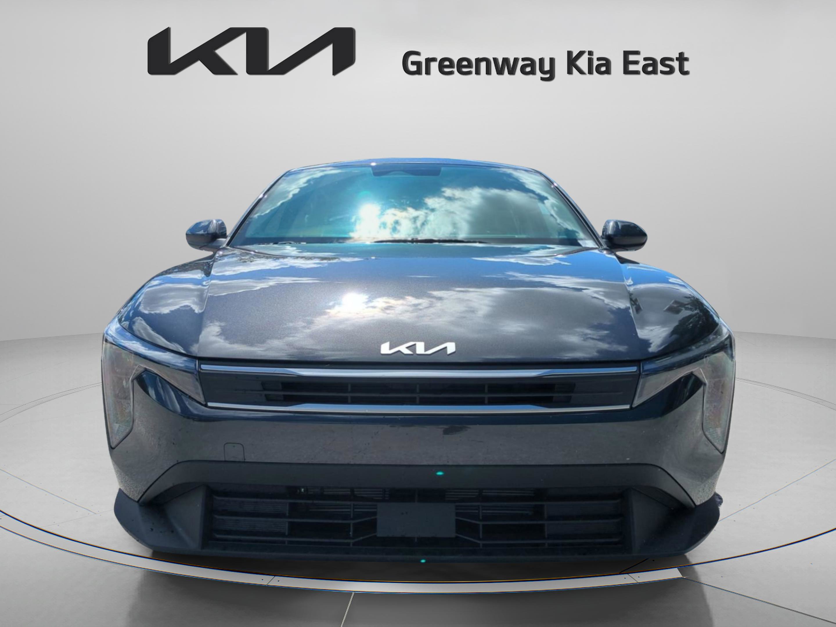 2025 Kia K4 LXS photo 2