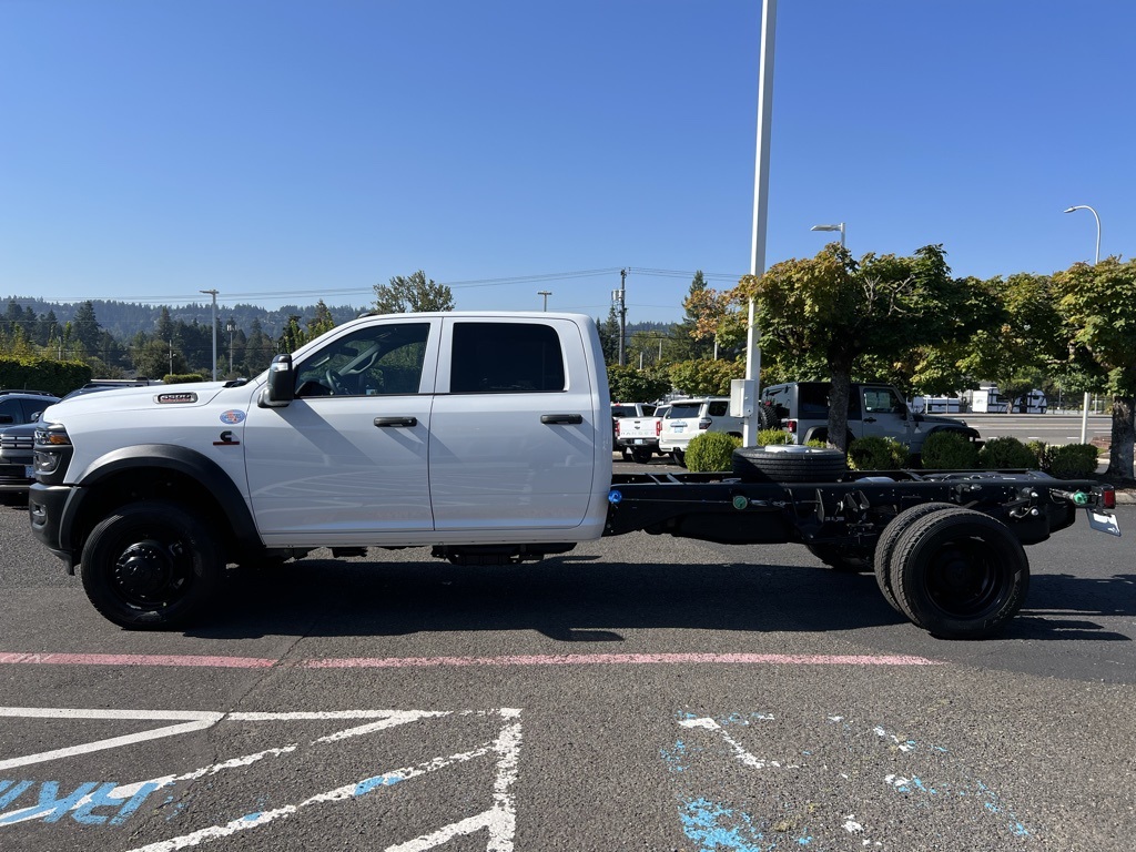 2026 Ram 5500 Tradesman photo 4