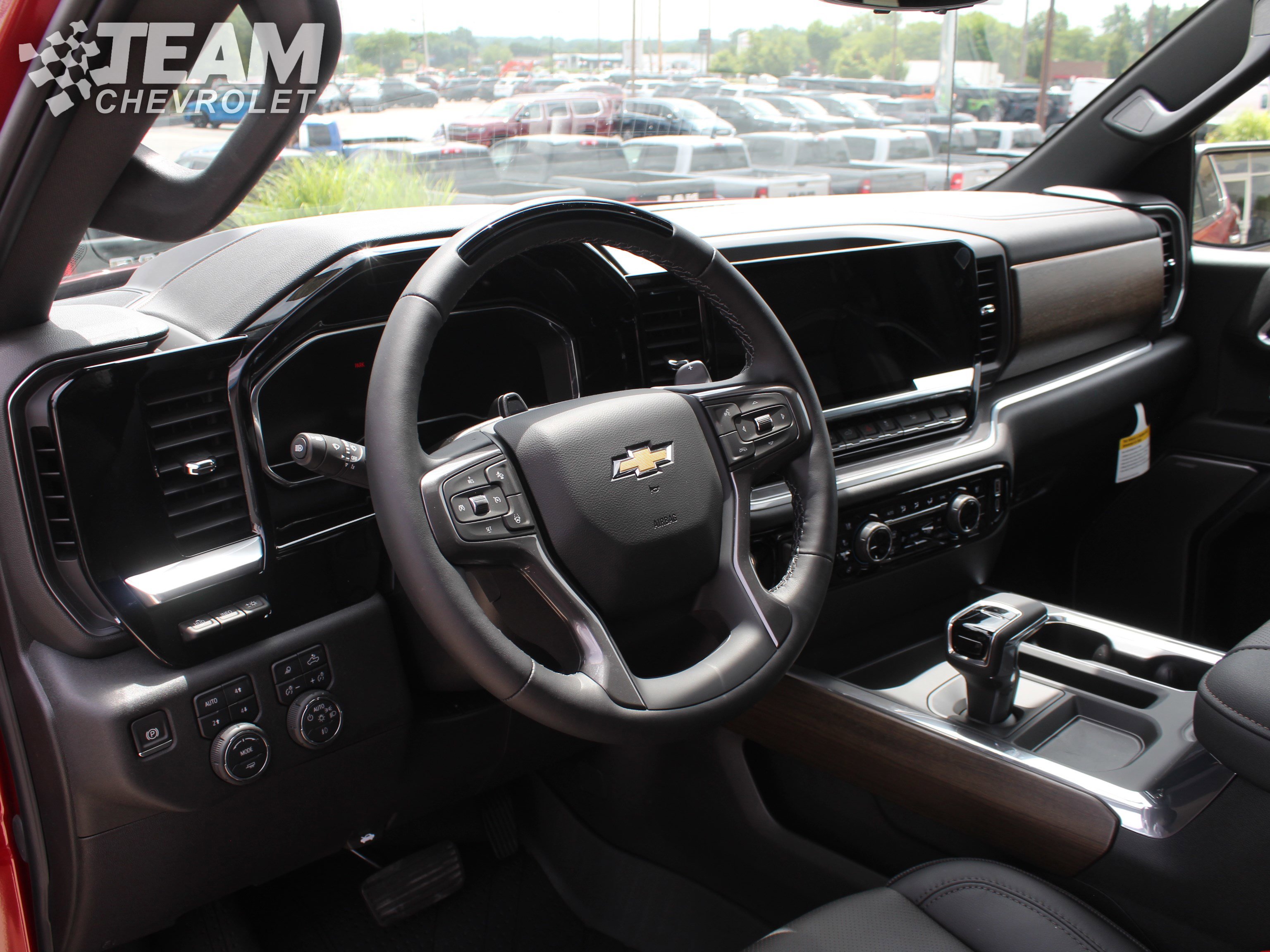 2025 Chevrolet Silverado 1500 High Country photo 10