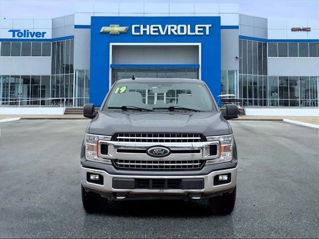 2019 Ford F-150 XLT photo 2