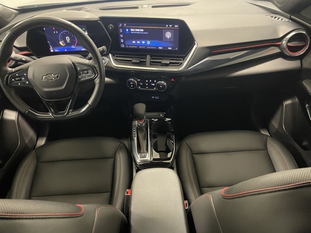 2024 Chevrolet Trax photo 2