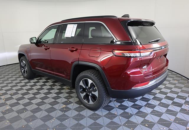 2024 Jeep Cherokee Limited 4xe photo 4