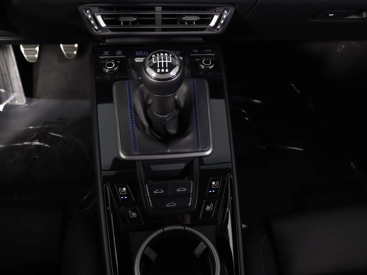 2024 Porsche 911 T photo 15
