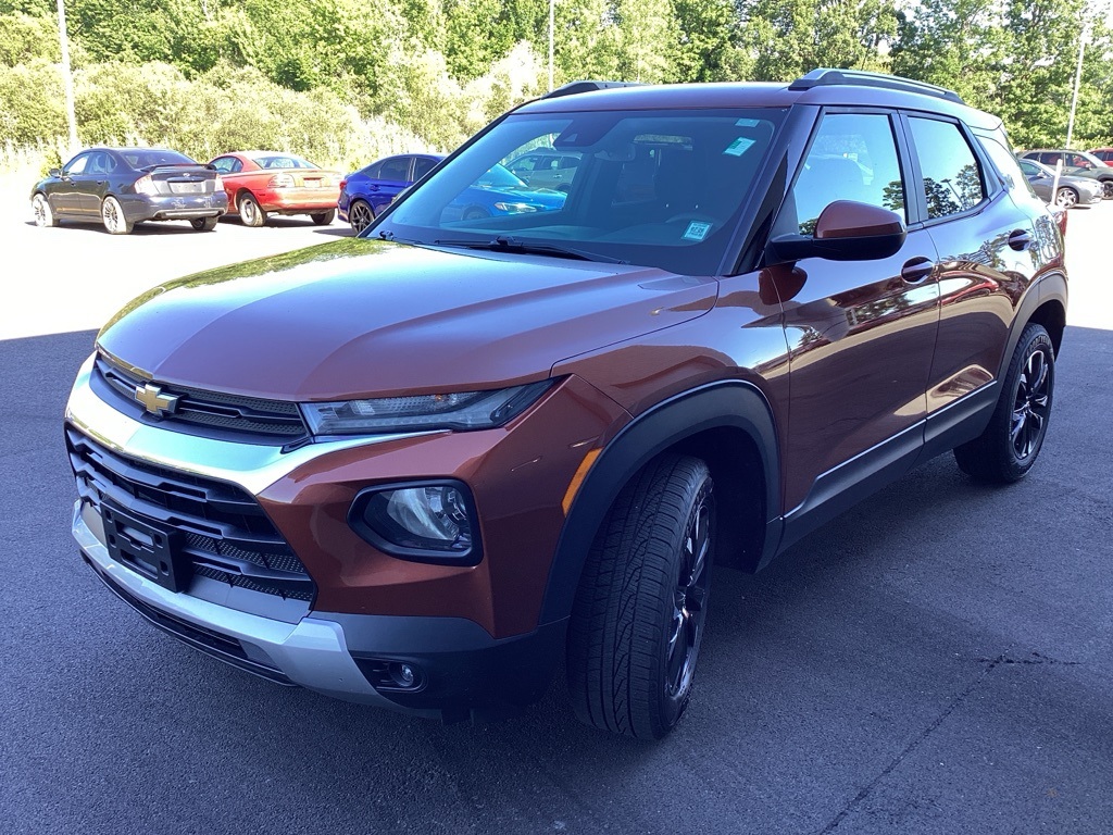 2021 Chevrolet Trailblazer LT photo 3
