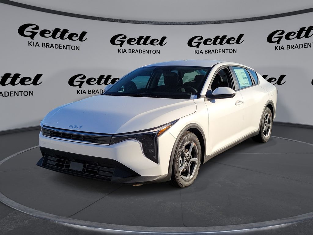 2025 Kia K4 LXS's photo