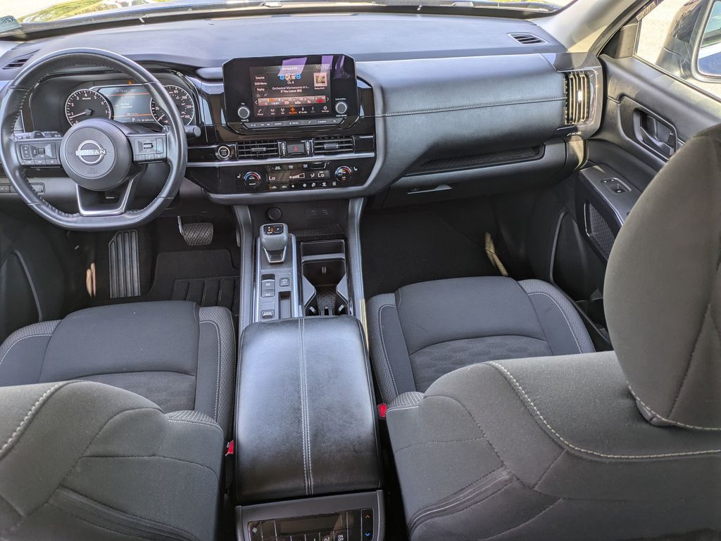 2024 Nissan Pathfinder SV photo 21