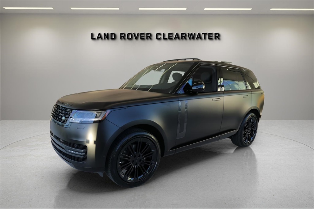 2026 Land Rover Range Rover SE's photo