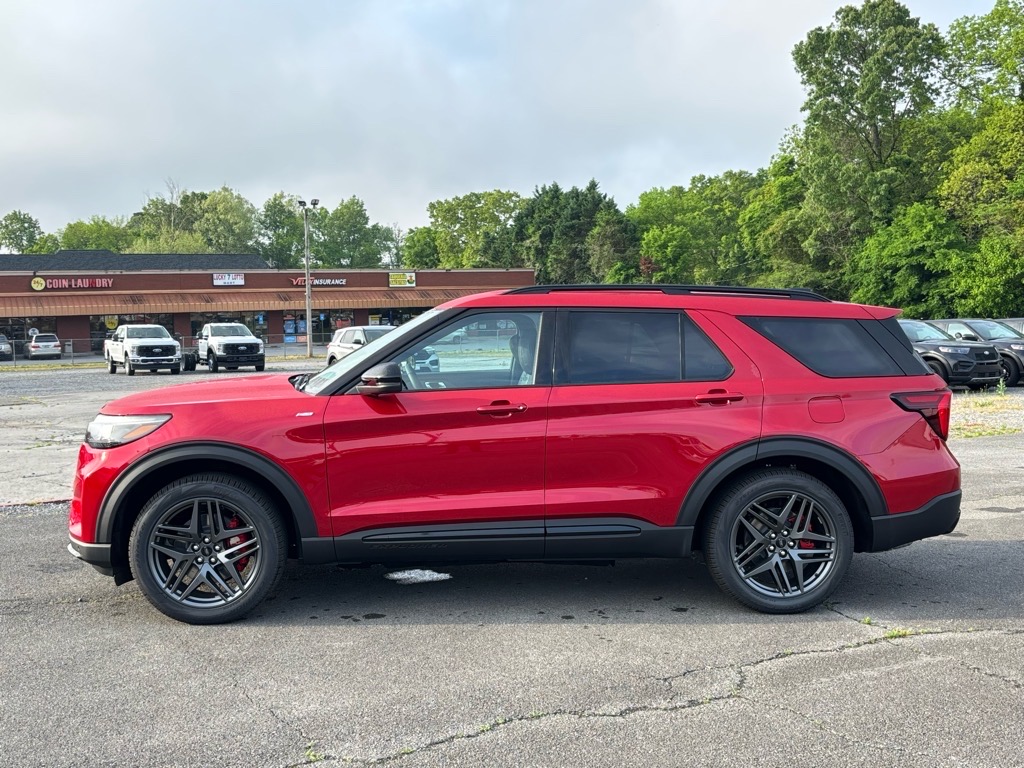 2025 Ford Explorer ST-Line photo 3