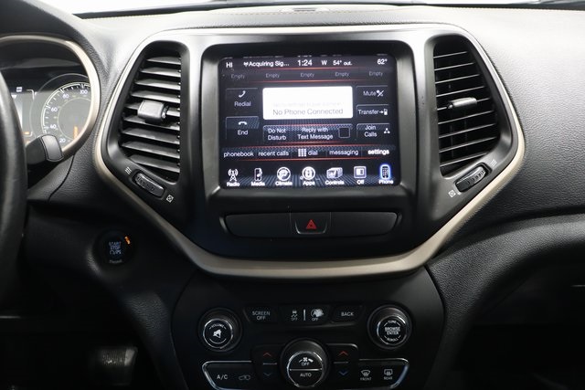 2016 Jeep Cherokee Altitude photo 17