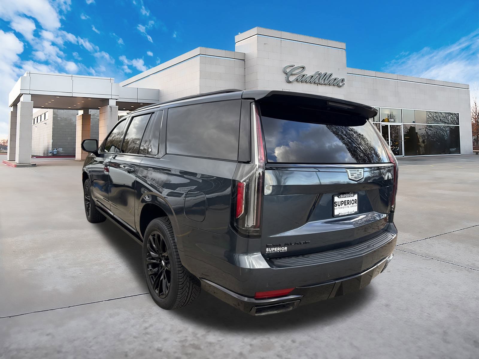 2021 Cadillac Escalade ESV Sport Platinum photo 4