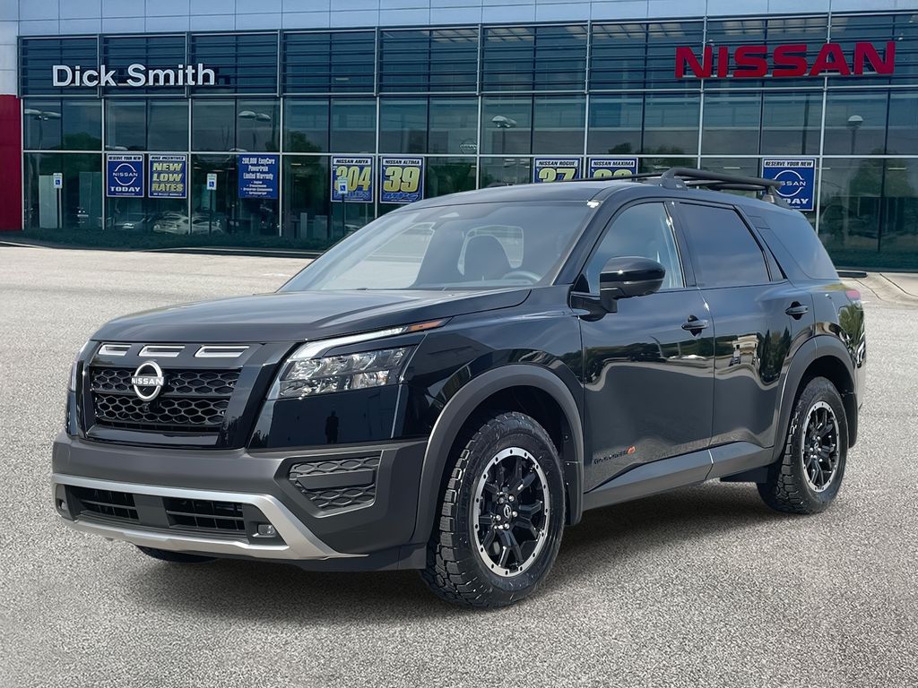 2025 Nissan Pathfinder Rock Creek photo 2