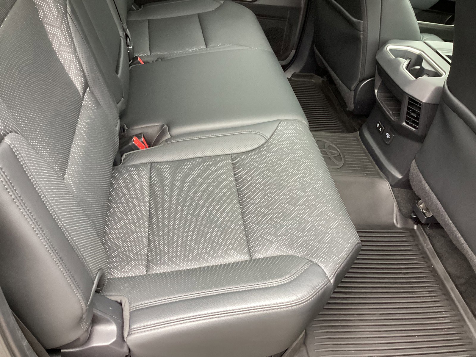 2024 Toyota Tundra Limited photo 24