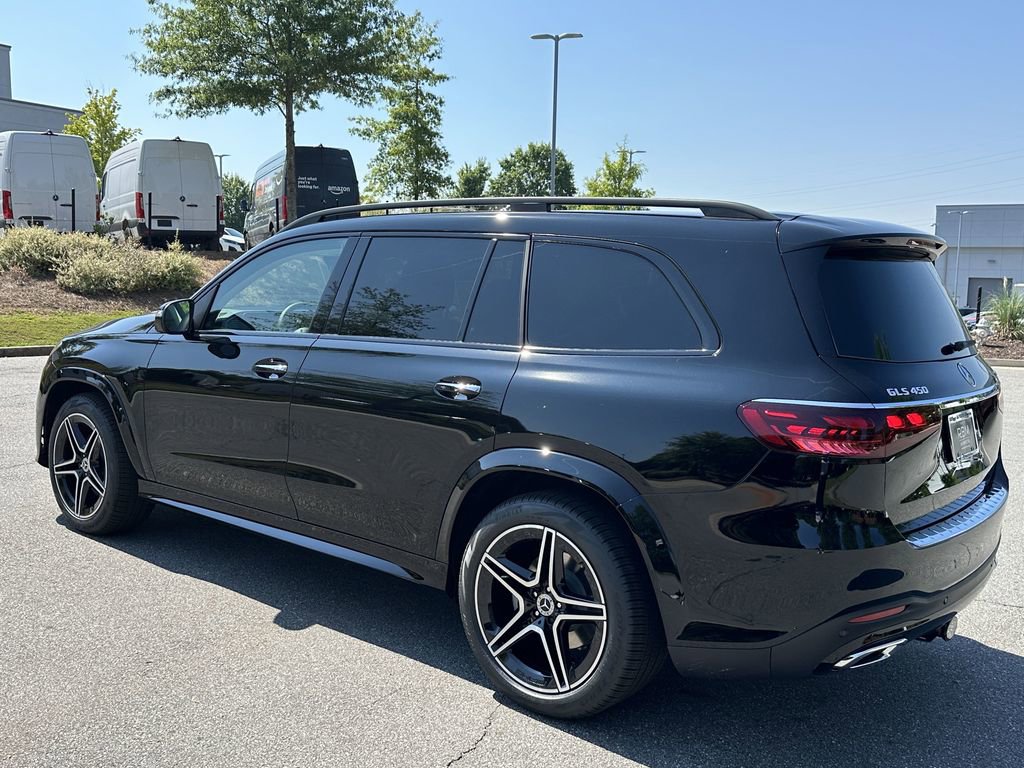 2025 Mercedes Benz GLS 450 4MATIC photo 4