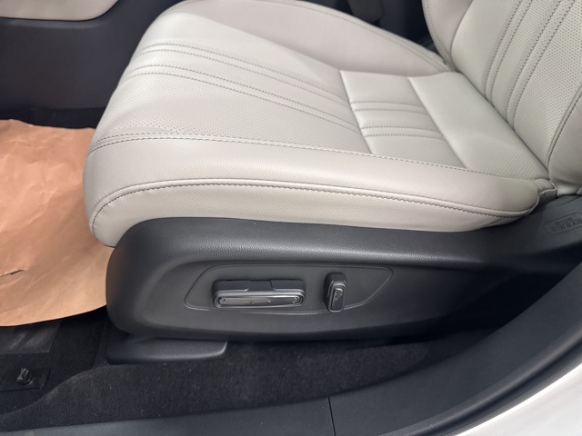 2026 Honda HR-V EX-L photo 18