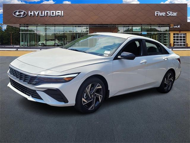 2025 Hyundai Elantra SEL Sport photo 3