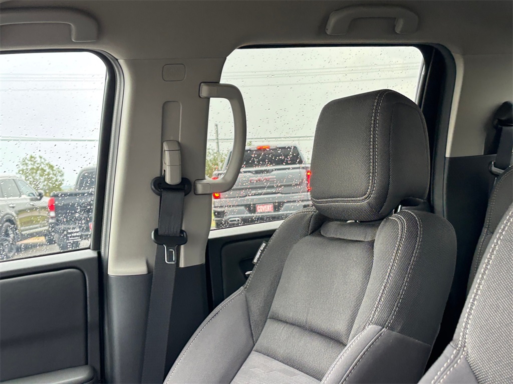 2023 Nissan Frontier SV photo 24
