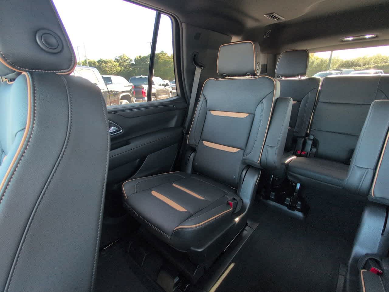 2024 Gmc Yukon AT4 photo 3