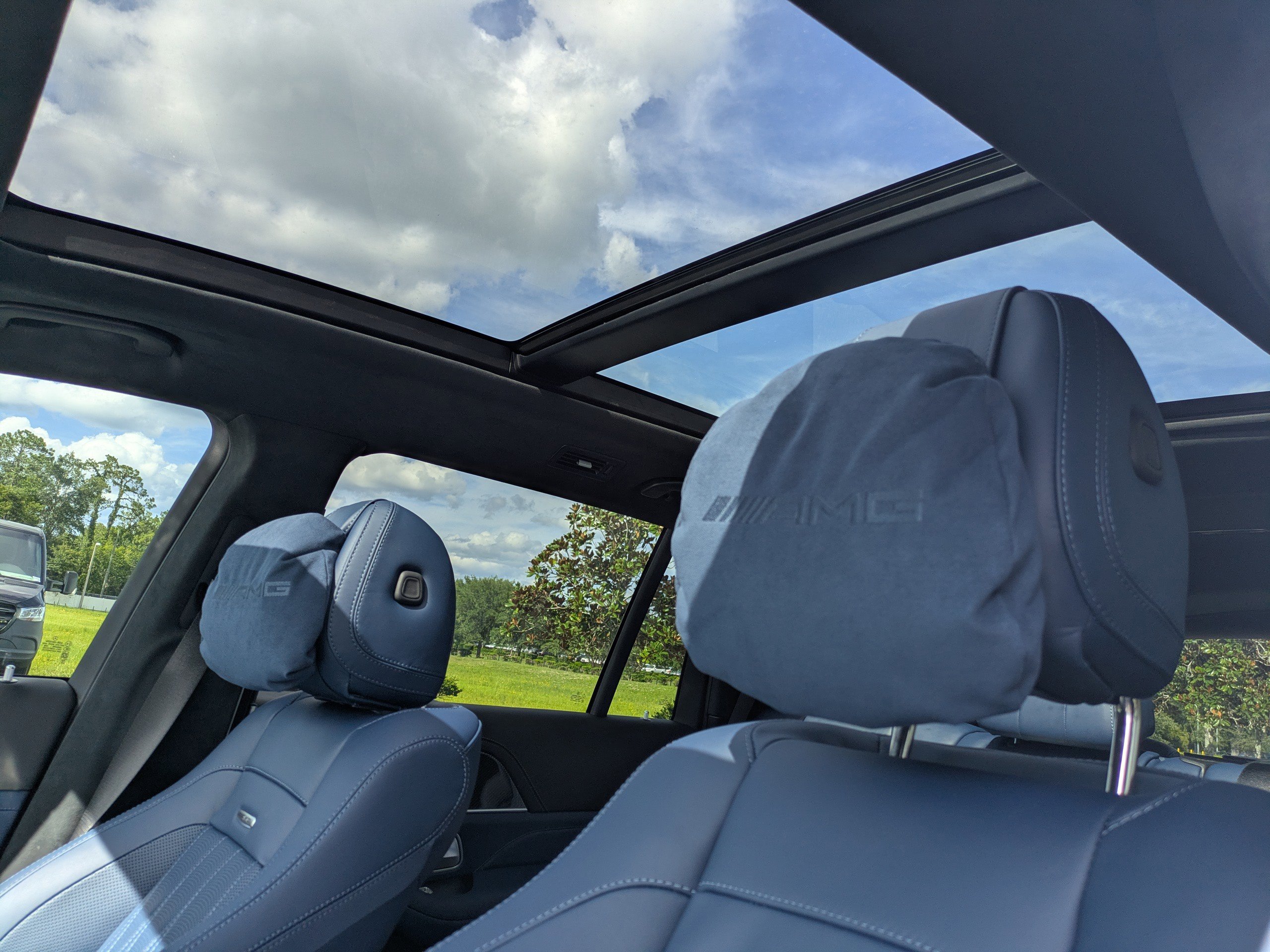 2025 Mercedes Benz GLS AMG 63 4MATIC photo 3