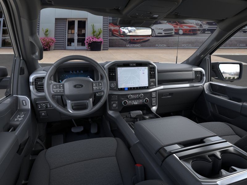 2025 Ford F-150 XLT photo 9