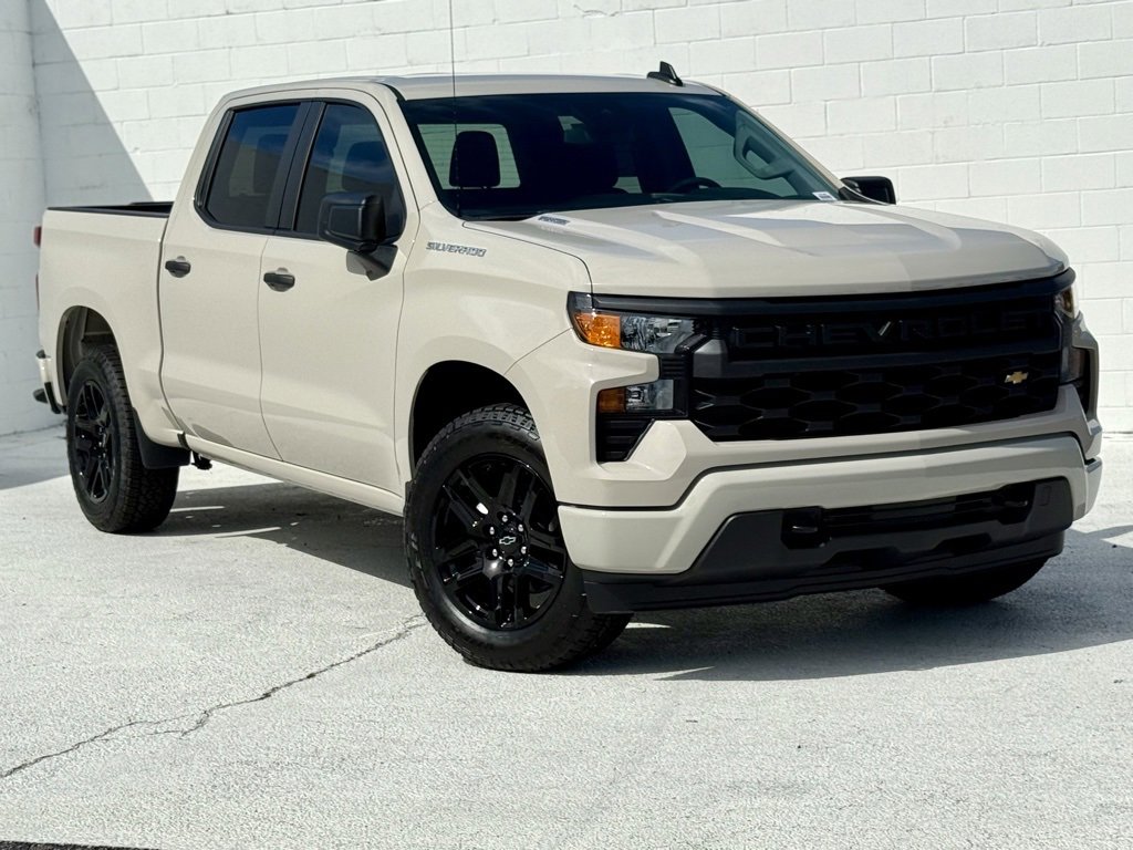 2026 Chevrolet Silverado 1500 Custom photo 2