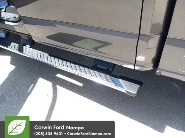 Used 2017 Gray Ford XLT image 29