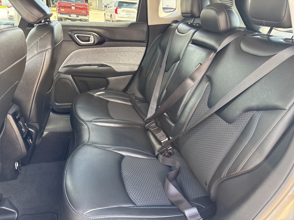 2022 Jeep Compass Latitude photo 23