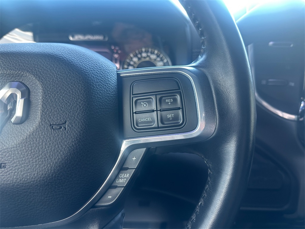 2022 Ram 3500 Laramie photo 27