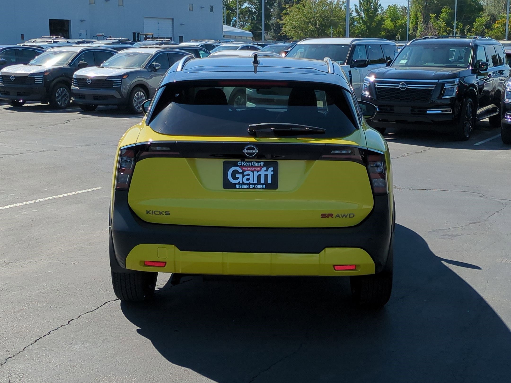 2025 Nissan Kicks SR photo 4