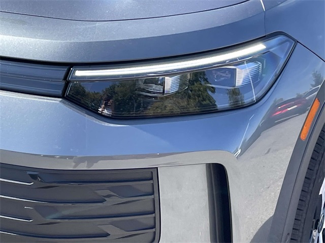2025 Volkswagen Tiguan SE photo 8
