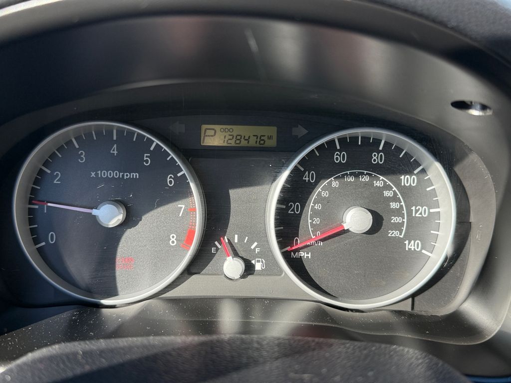 2009 Hyundai Accent GS photo 2