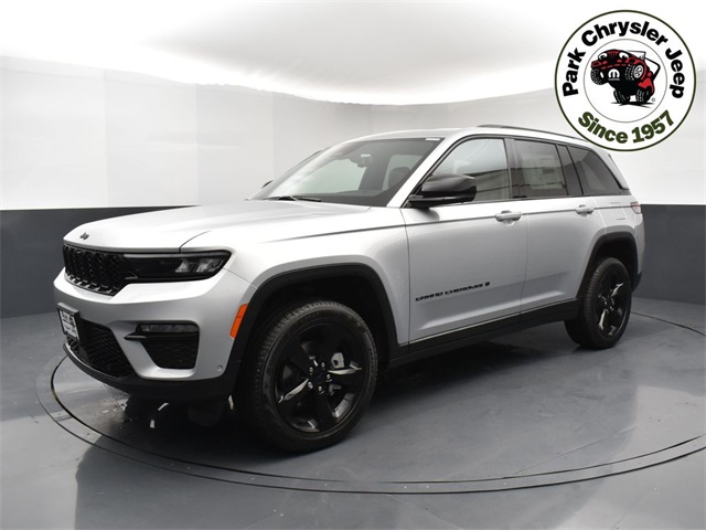 2025 Jeep Grand Cherokee Limited photo 3