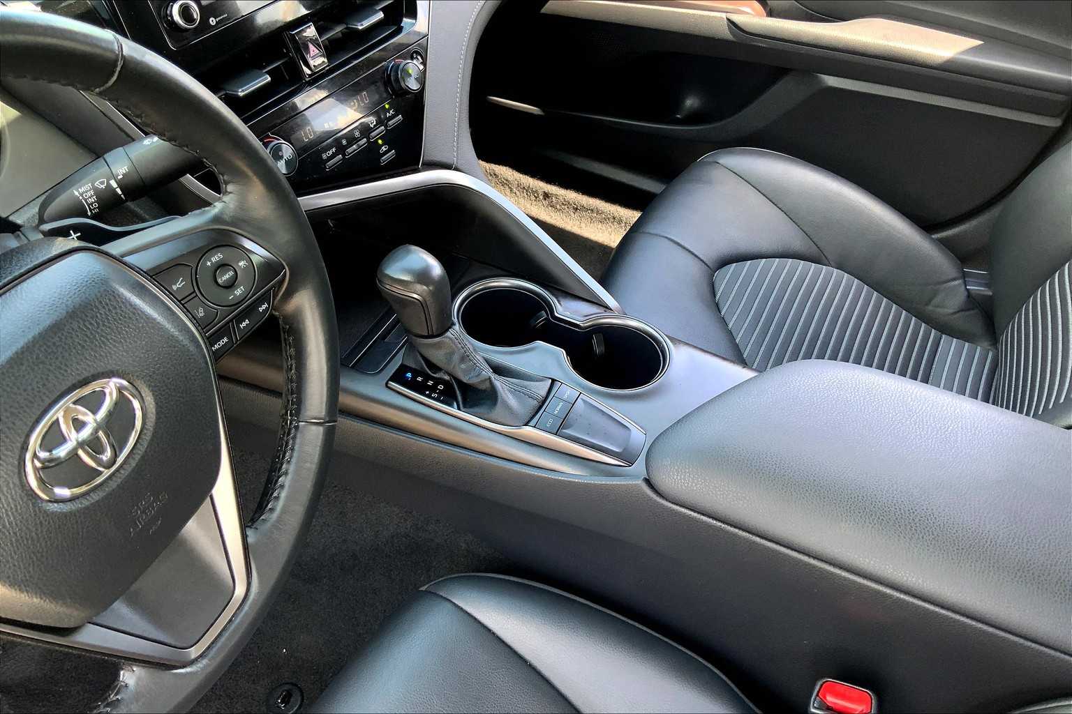 2024 Toyota Camry SE photo 15