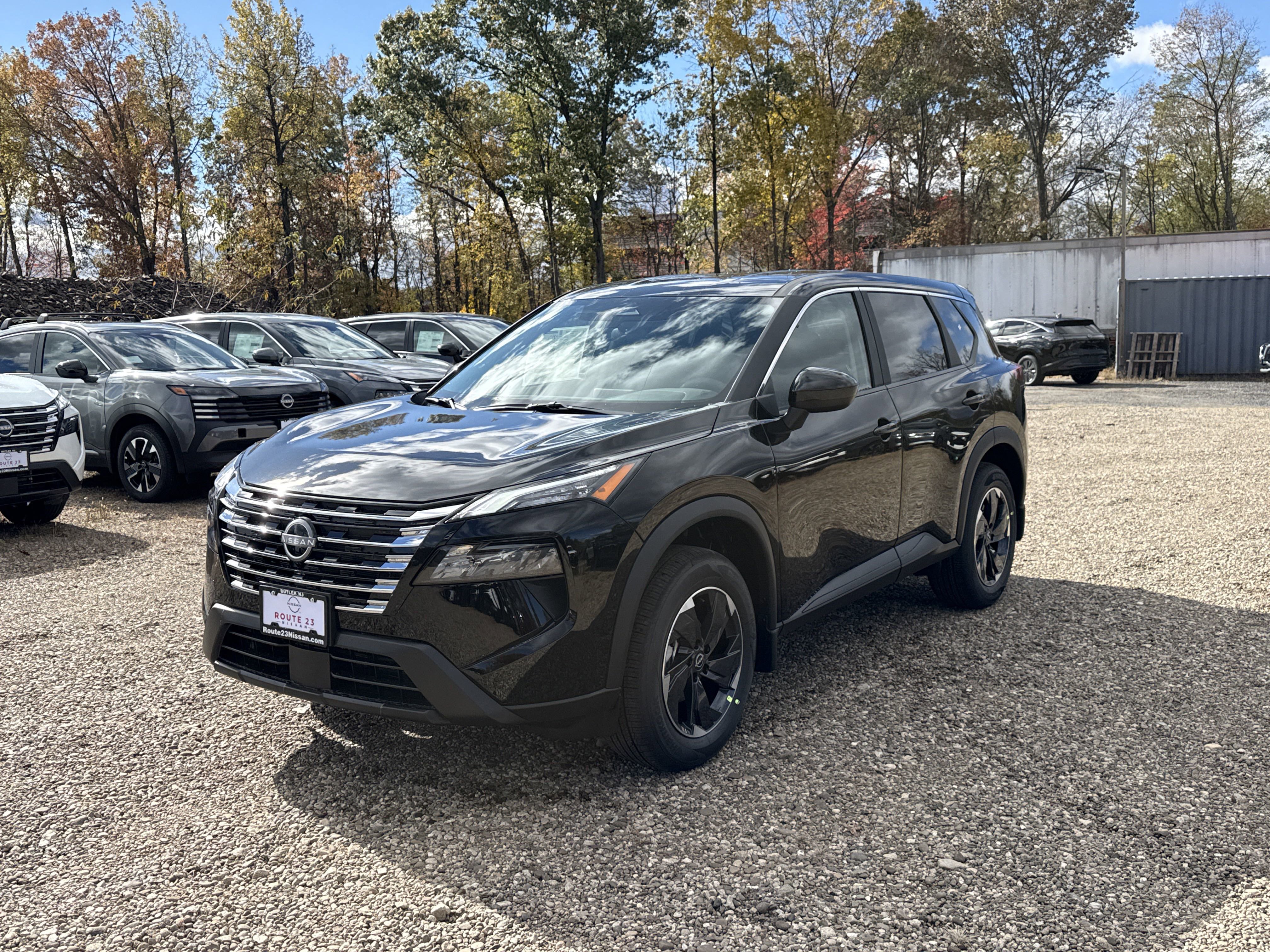 2026 Nissan Rogue SV's photo