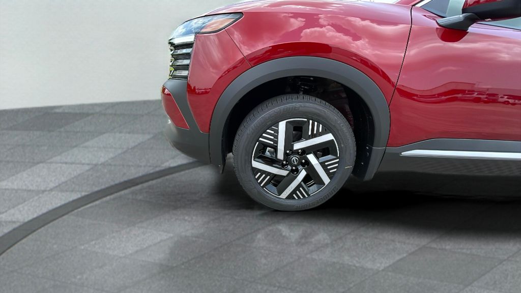 2025 Nissan Kicks SV photo 17