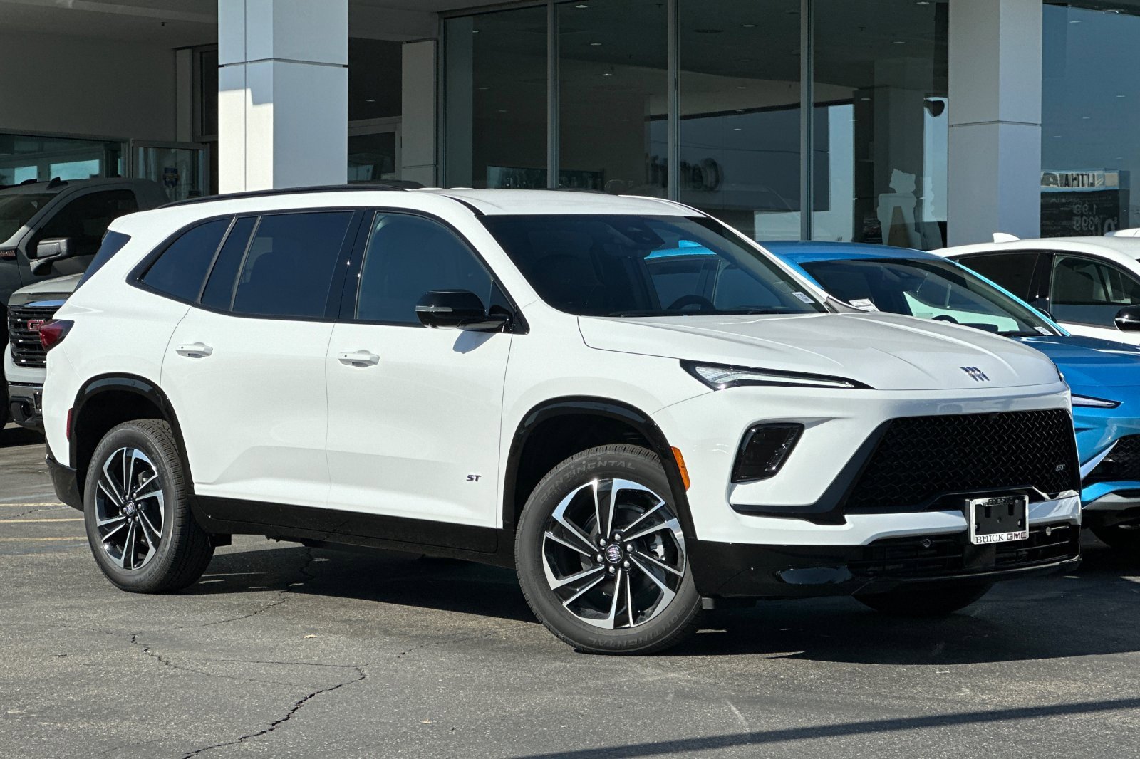 2026 Buick Enclave Sport Touring photo 2