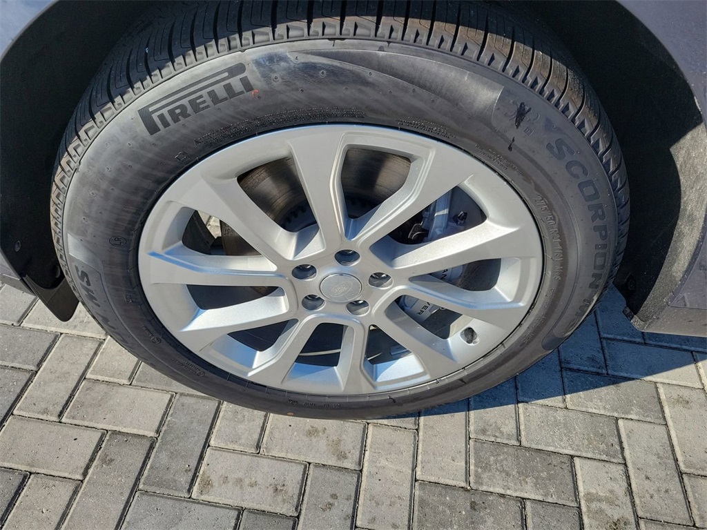 2025 Land Rover Range Rover Sport P360 S photo 10
