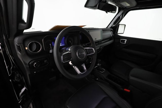 2024 Jeep Wrangler 4xe Sahara photo 8