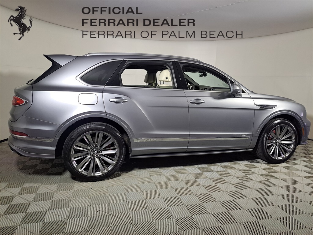 2022 Bentley Bentayga Speed photo 2