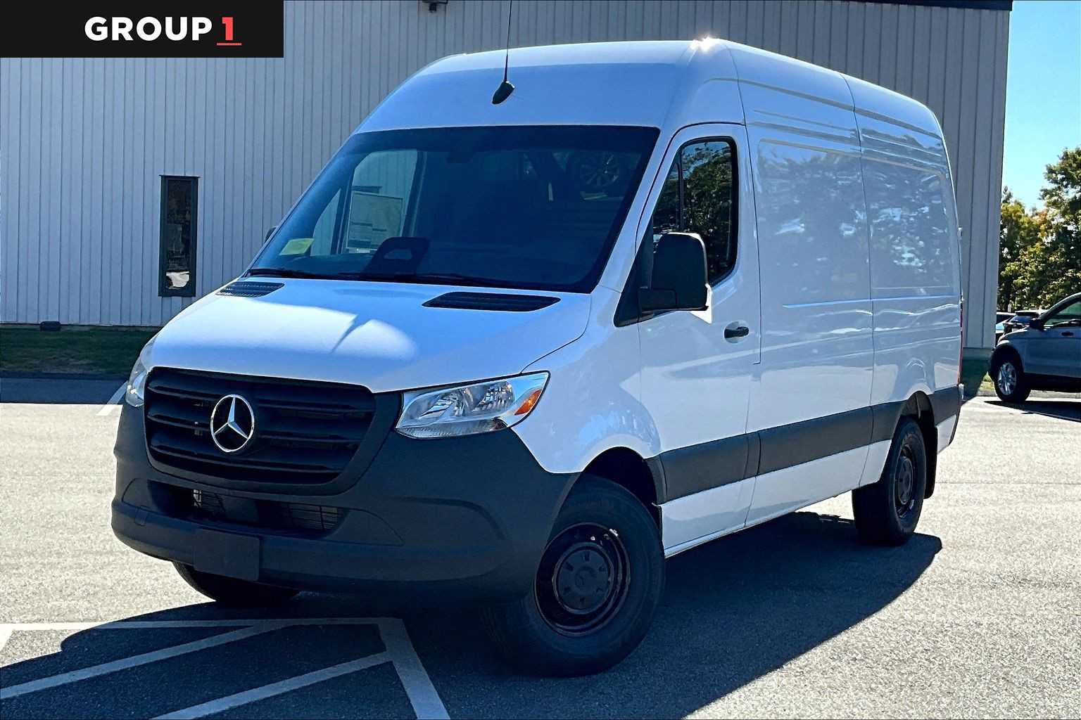 2026 Mercedes-Benz Sprinter Cargo Van Base's photo